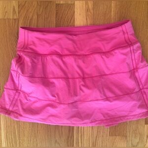 Lululemon pace rival tennis skirt size 4 hot pink